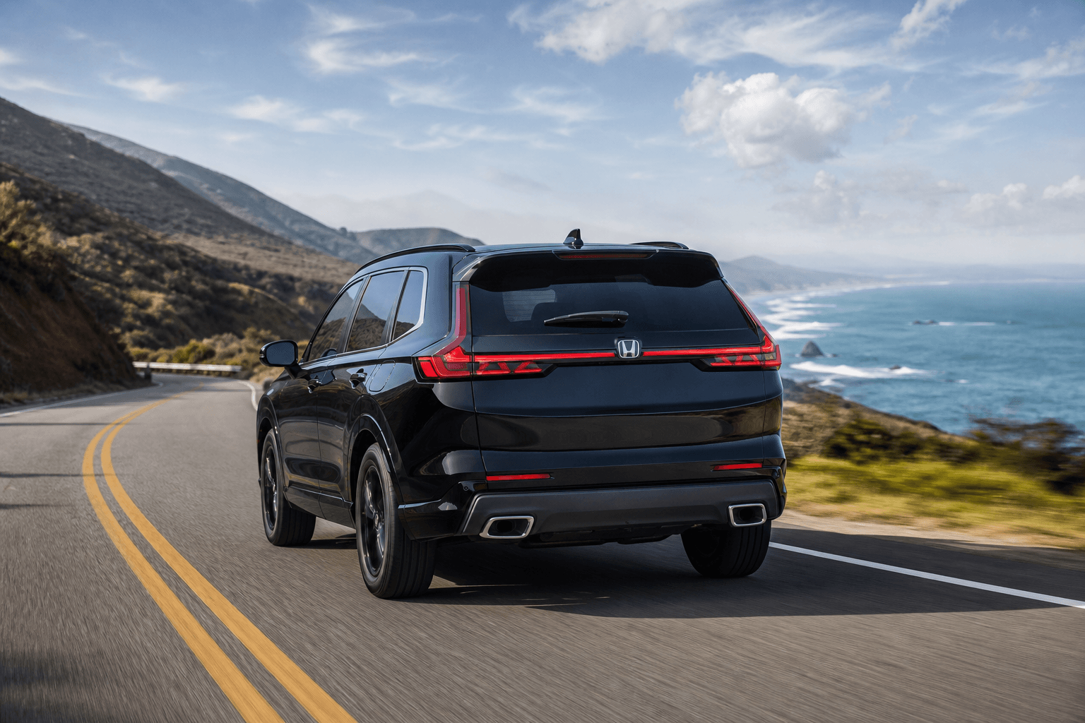 CR-V e:HEV AWD rear angle